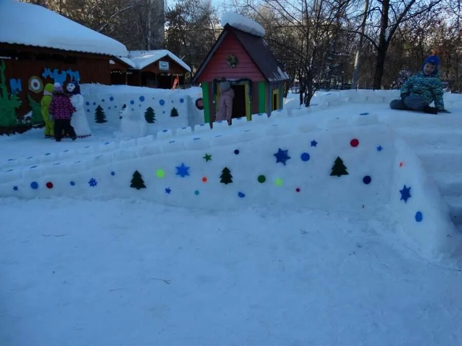 Надпись конкурс зимних участков. Смотр зимних участков. Лучший участок зимой. Смотр конкурс зимних участков в детском саду. Смотр конкурс зимний участок надпись.