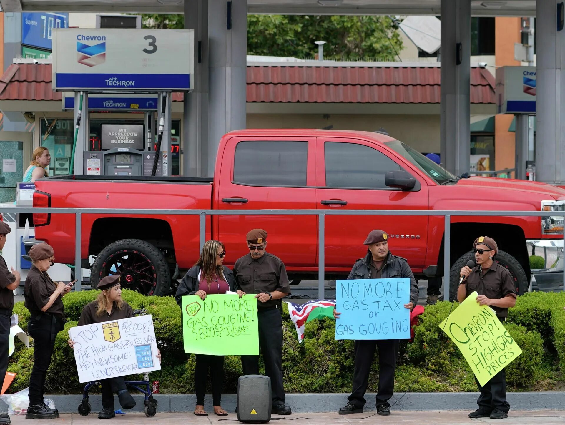 Американские санкции. Протесты в США. Протесты в России. Бензин в США. Новости санкций рф