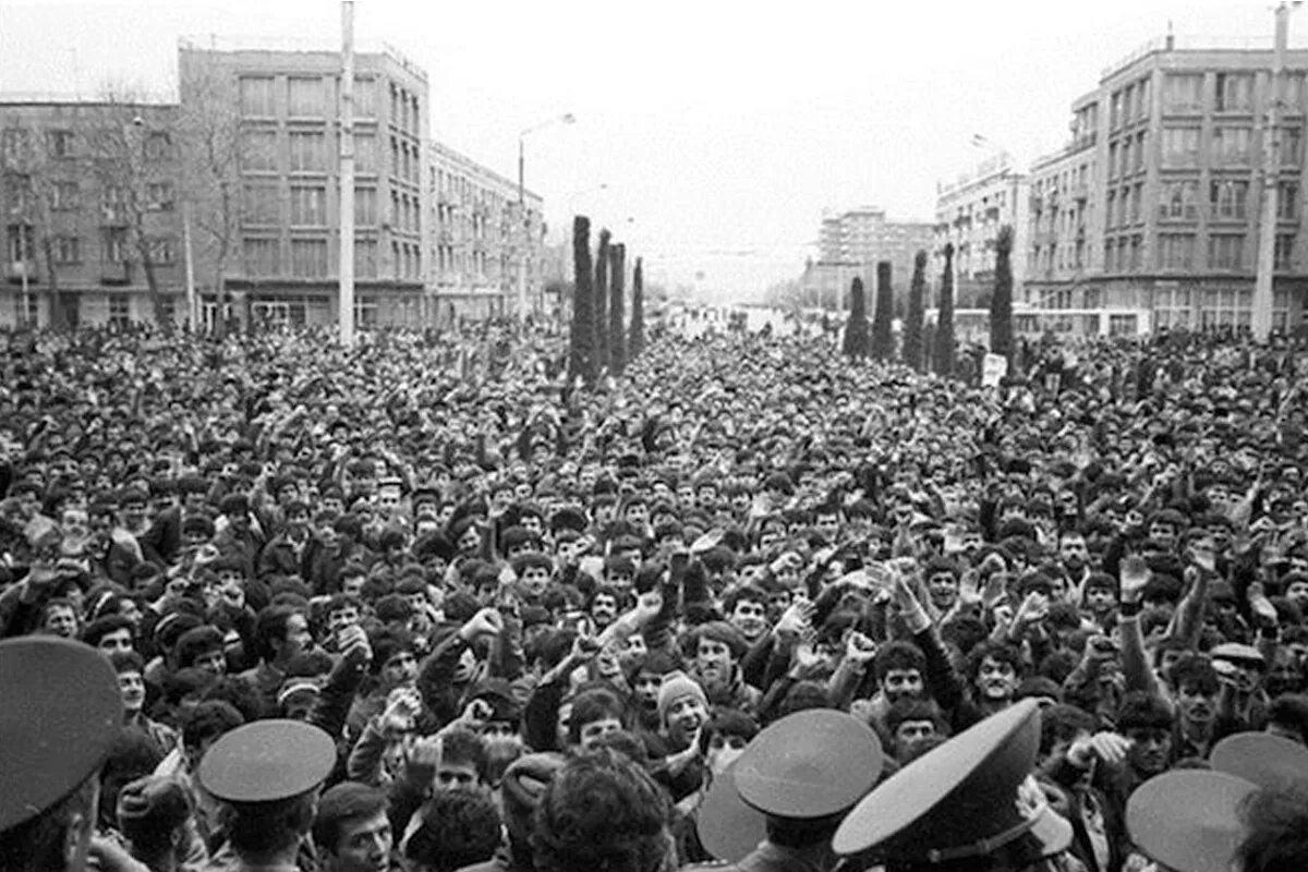 Массовые беспорядки в Душанбе (1990). Массовые беспорядки в Душанбе 1990 года.