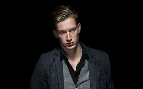 It's too much fun on stage says comedian Daniel Sloss - Evening Expres...