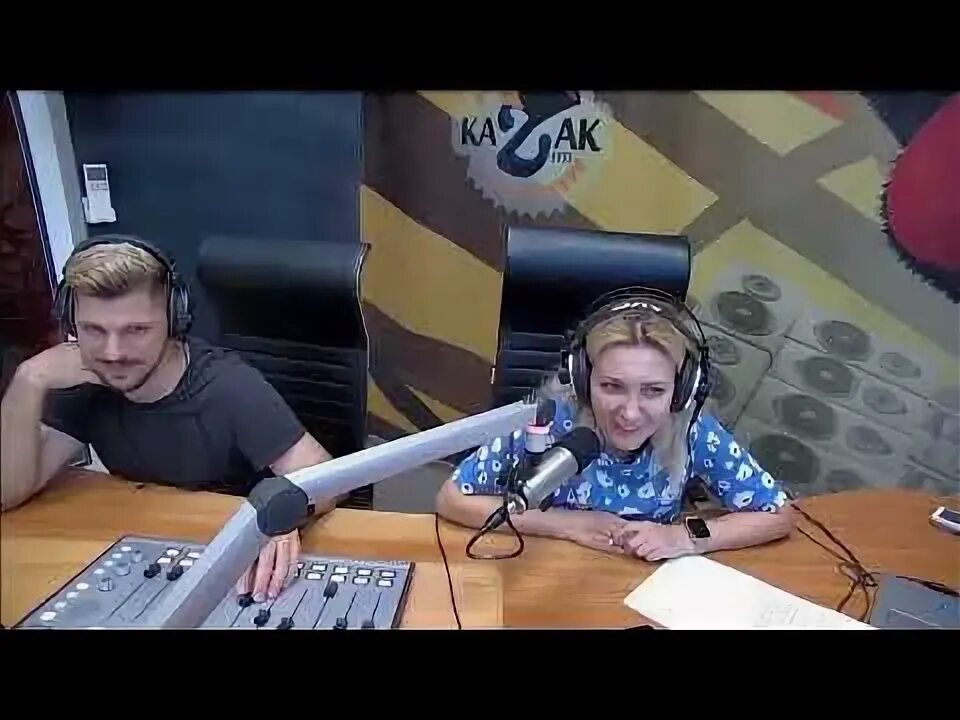 Алексей Петрухин в Краснодаре на радио Казак FM "А ЛЮБОВЬ ОНА" - YouTube