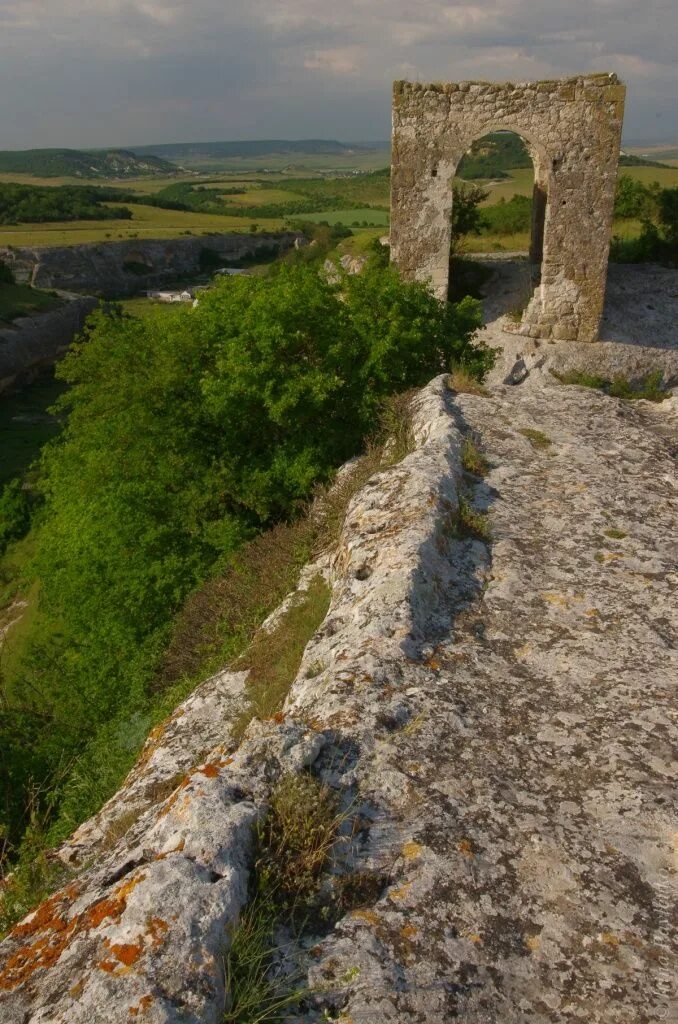 девичья крепость кыз-кермен. альпийские луга в кулинском районе. девичья башня эски кермен крым. курс куле. девичья башня эски кермен крым.