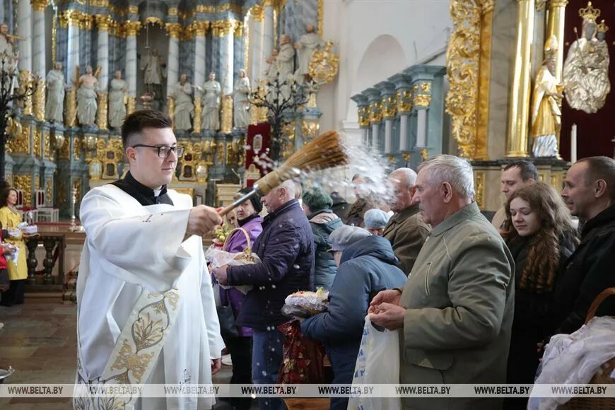 Пасхальная ярмарка. Пасха у католиков. Католическая пасха в европе. Пасха в чехии. Католическая пасха в европе.