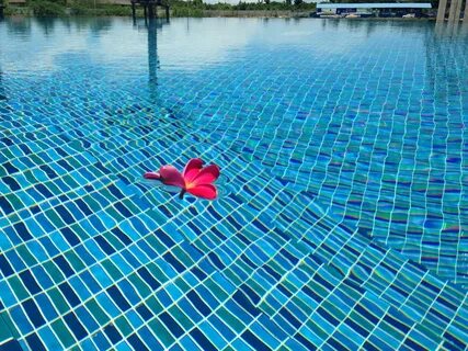 Pool blu