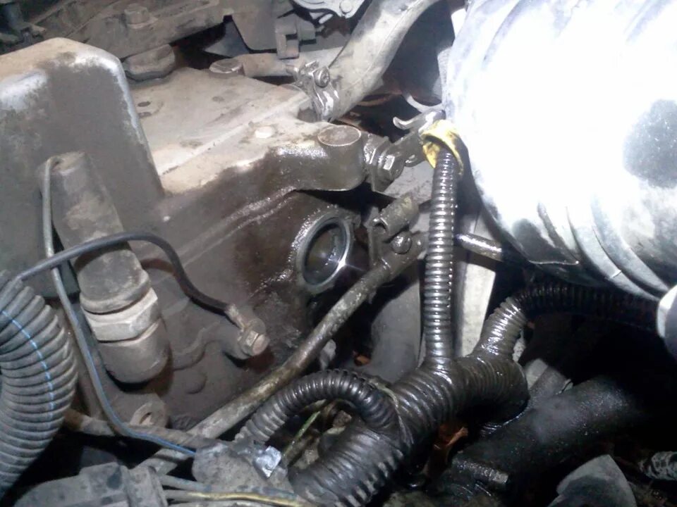 Выдавило заглушку распредвала. Заглушка распредвала двигателя ваз-21124. заглушка для распредвала ваз 21124. заглушка распредвала 2112. выбило заглушку распредвала ваз 2112.