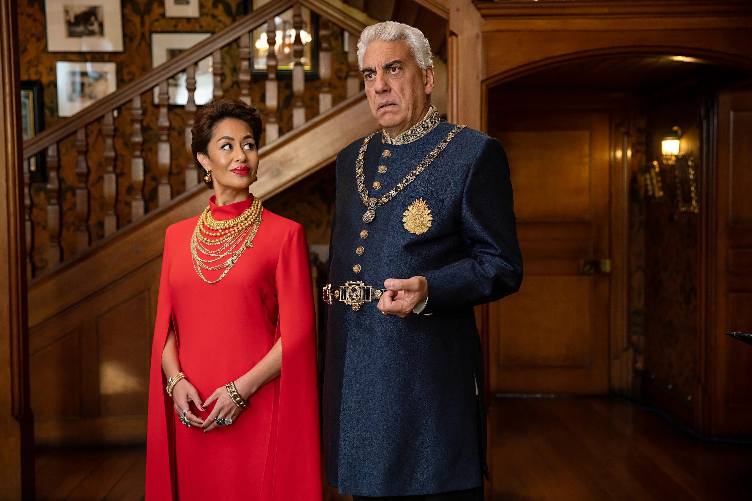 Коронационная корона екатерины 2. Шапка мономаха михаила федоровича. Императорская корона екатерины 2. Коронационная корона елизаветы 2. Царская тиара романовых.