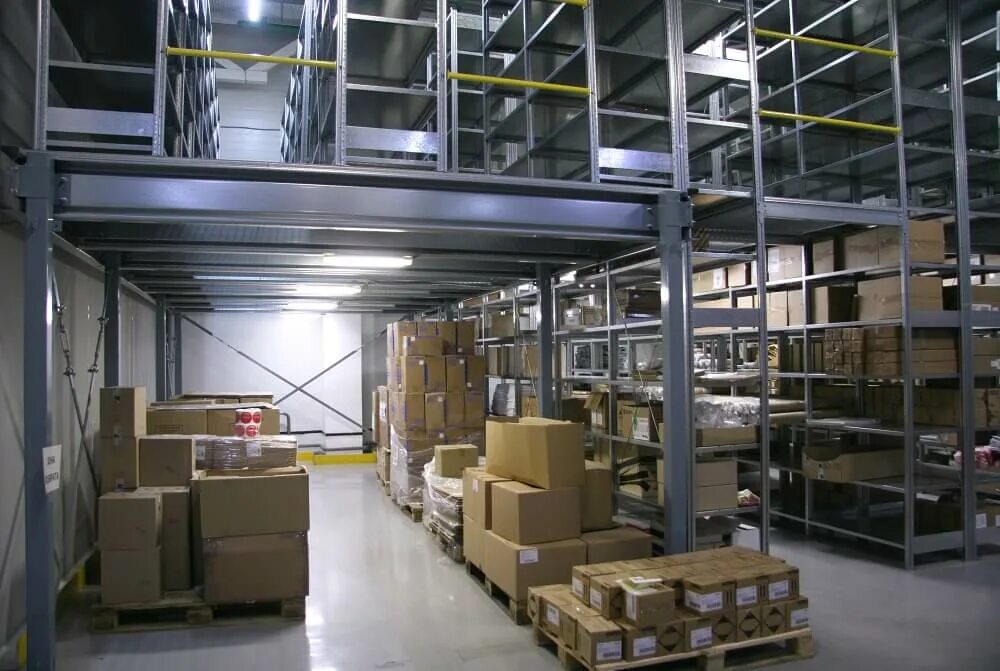 Производственный склад. Красивый склад. Склад. Логистика запасов. Оборудование продовольственного склада.