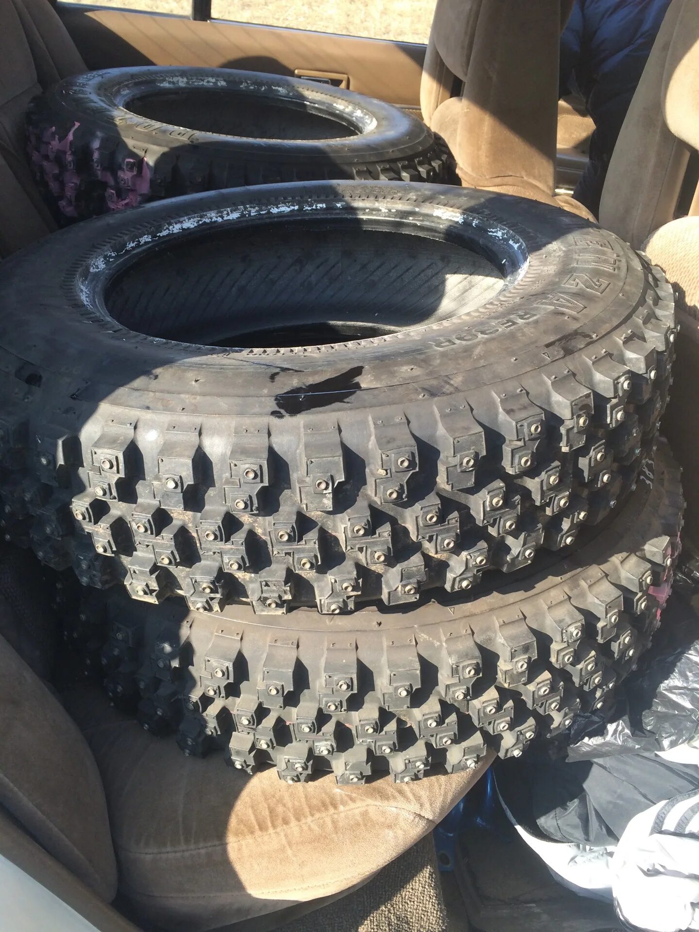 Грязевая резина r13. Ниишп ралли 2000 r14. резина bridgestone r13 шипованная. шины раллийные r13. шины ниишп ралли.