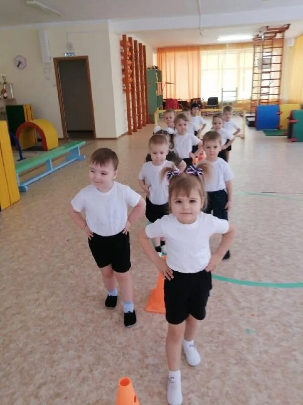 видео усачев день победы. мы шагаем как солдаты. колесников иван школа интернат. мы пока что дошколята. мы солдаты храбрые ребята.