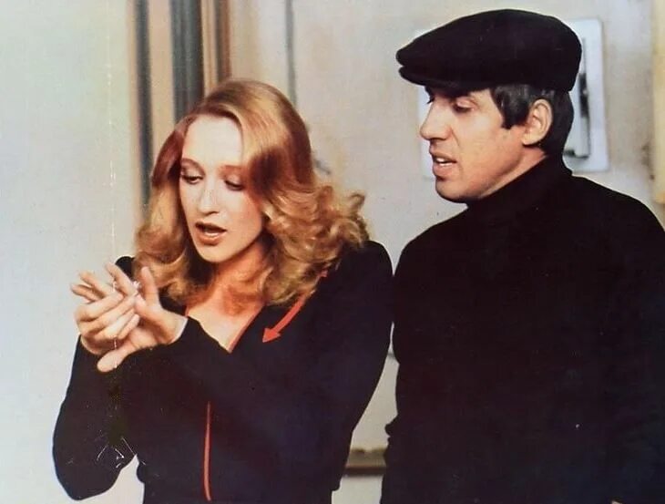 Адриано челентано бархатные ручки. Челентано ручки. Адриано челентано 1979. Челентано ручки. Челентано ручки.