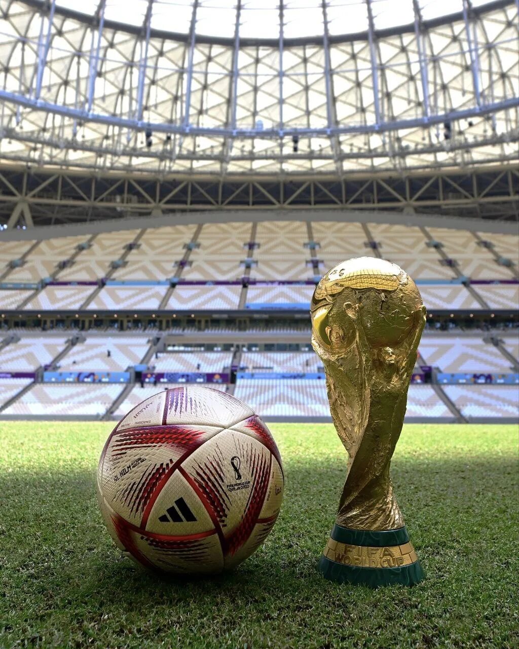 1 мяч в мире. Qatar 2022 мяч. Qatar World Cup 2022 мяч. FIFA World Cup 2022 мяч. Мяч ЧМ 2022 В Катаре финал.