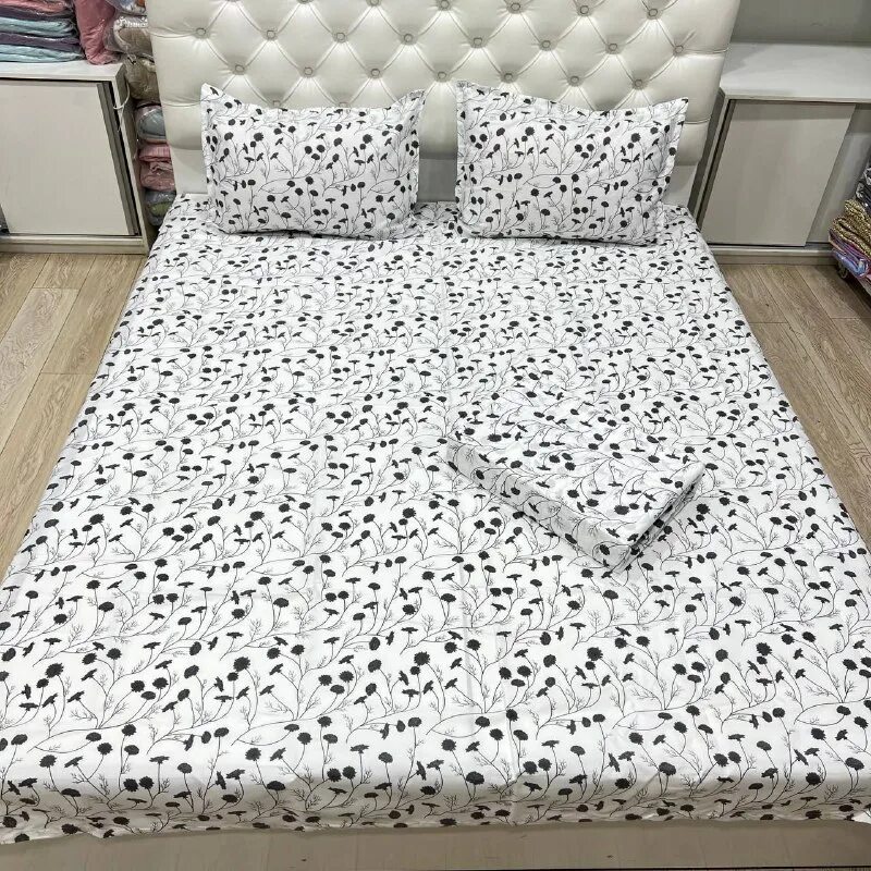 Ткани трехгорной мануфактуры. Постельное белье однотонное. Простыня milky garden lester классическая сатин. Покрывало ультрастеп 200*220 на белом фоне. Пододеяльник 190 190.