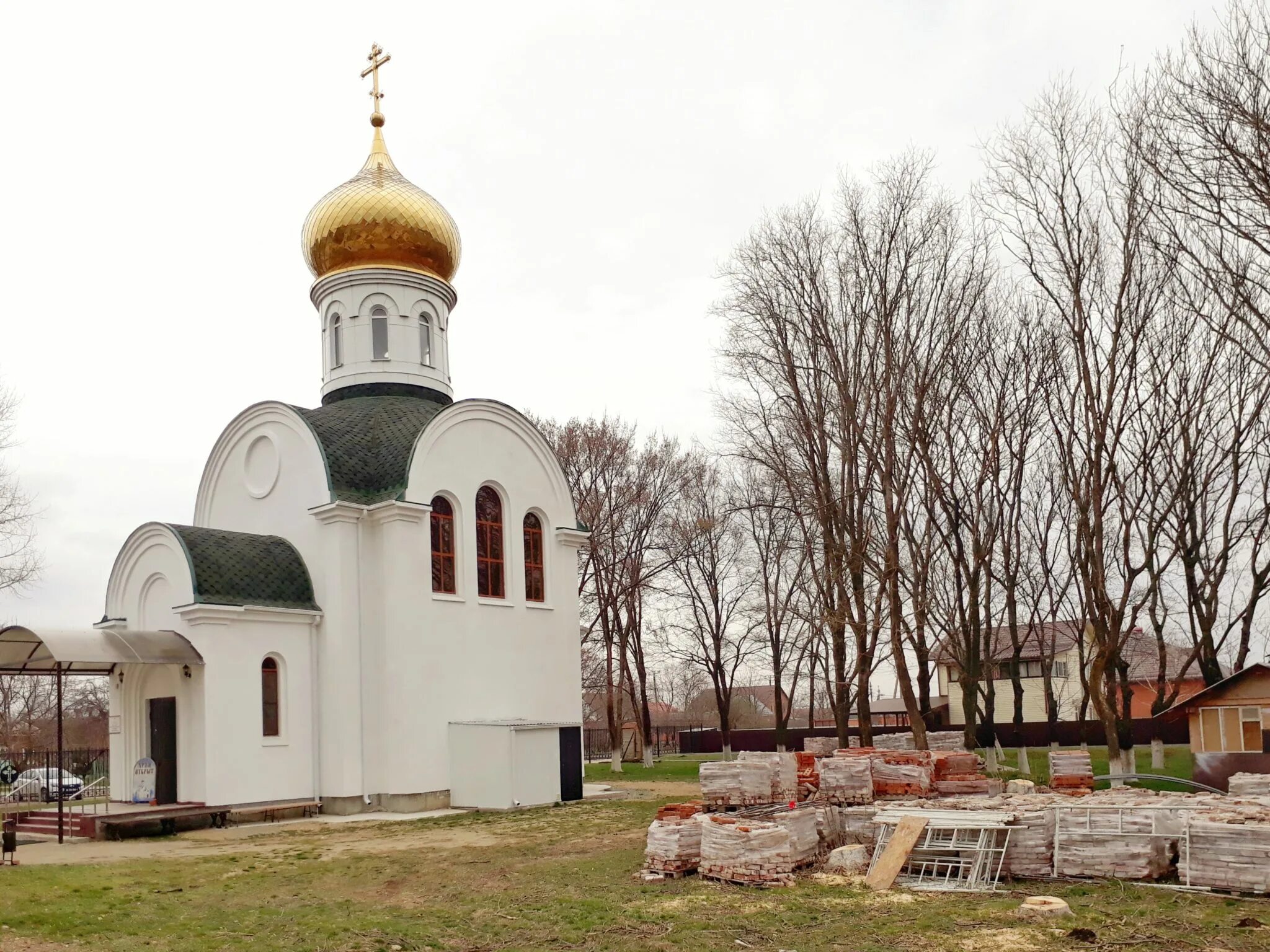 Храм тримифунтского в санкт петербурге. Храм спиридона тримифунтского малоярославец. храм святителя спиридона ростов на дону. храм спиридона тримифунтского в калининграде. церковь спиридона тримифунтского аксай ростовская область.