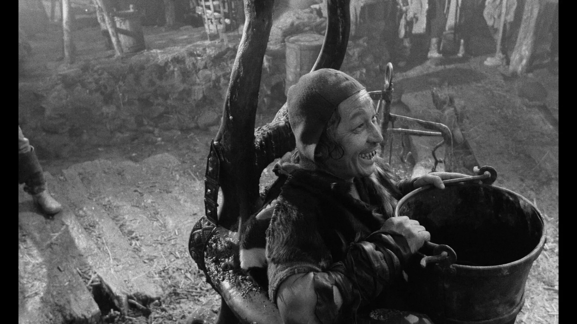 Хорошо быть богом 1. Хорошо быть богом 1. Дмитрий смекалин хорошо быть богом. Фильм трудно быть богом алексея германа. Трудно быть богом фильм 2013.