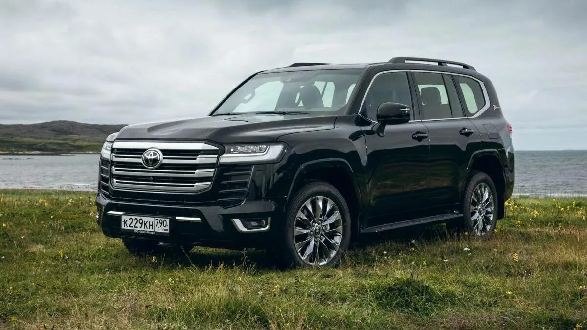 Тлс 300. Toyota land cruiser 300. cruiser 300 land cruiser. тойота land cruiser lc 300. land cruiser 300 2025.