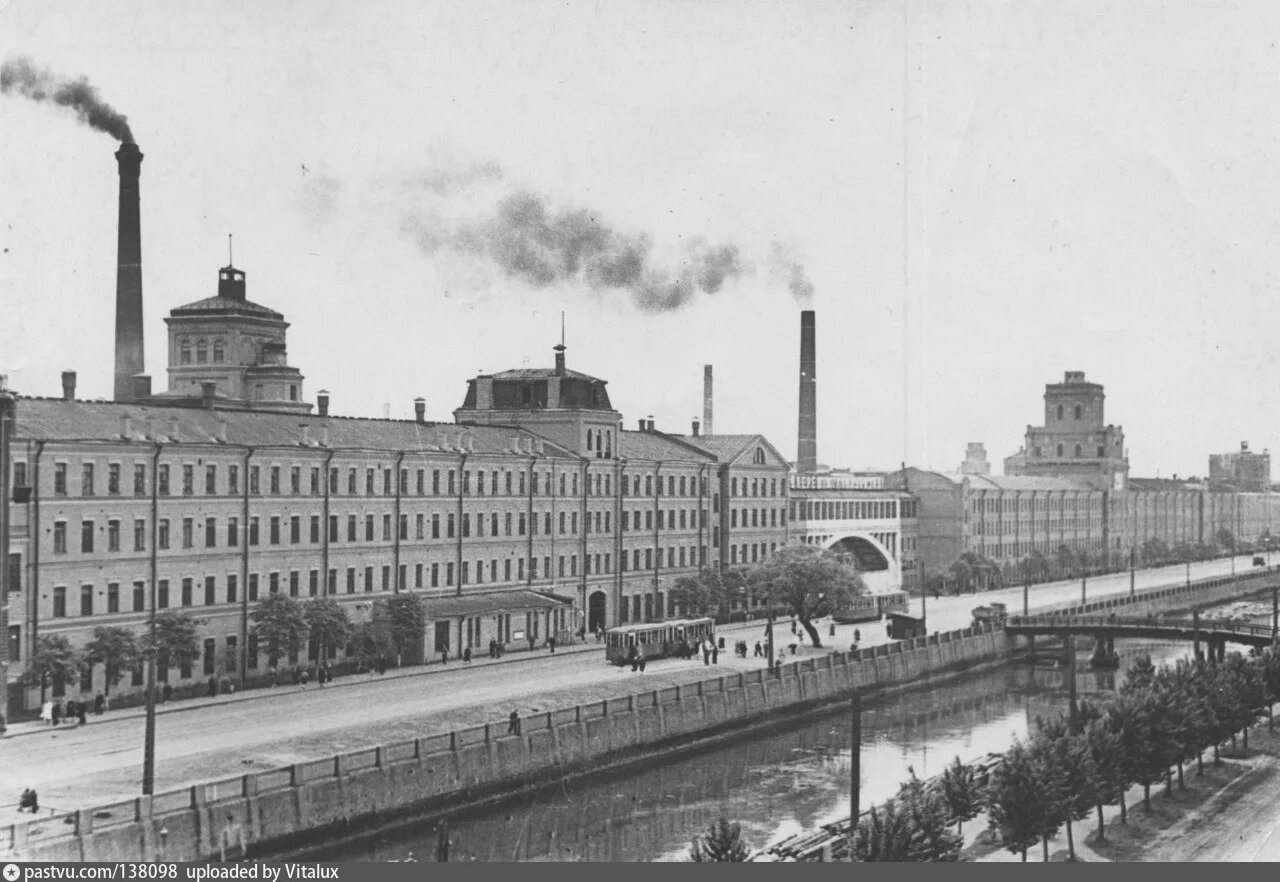 невская бумагопрядильная фабрика. фабрика красный октябрь москва. фабрики и заводы петербурга. балтийский завод с высоты птичьего полета. фабрика невка питер здание.