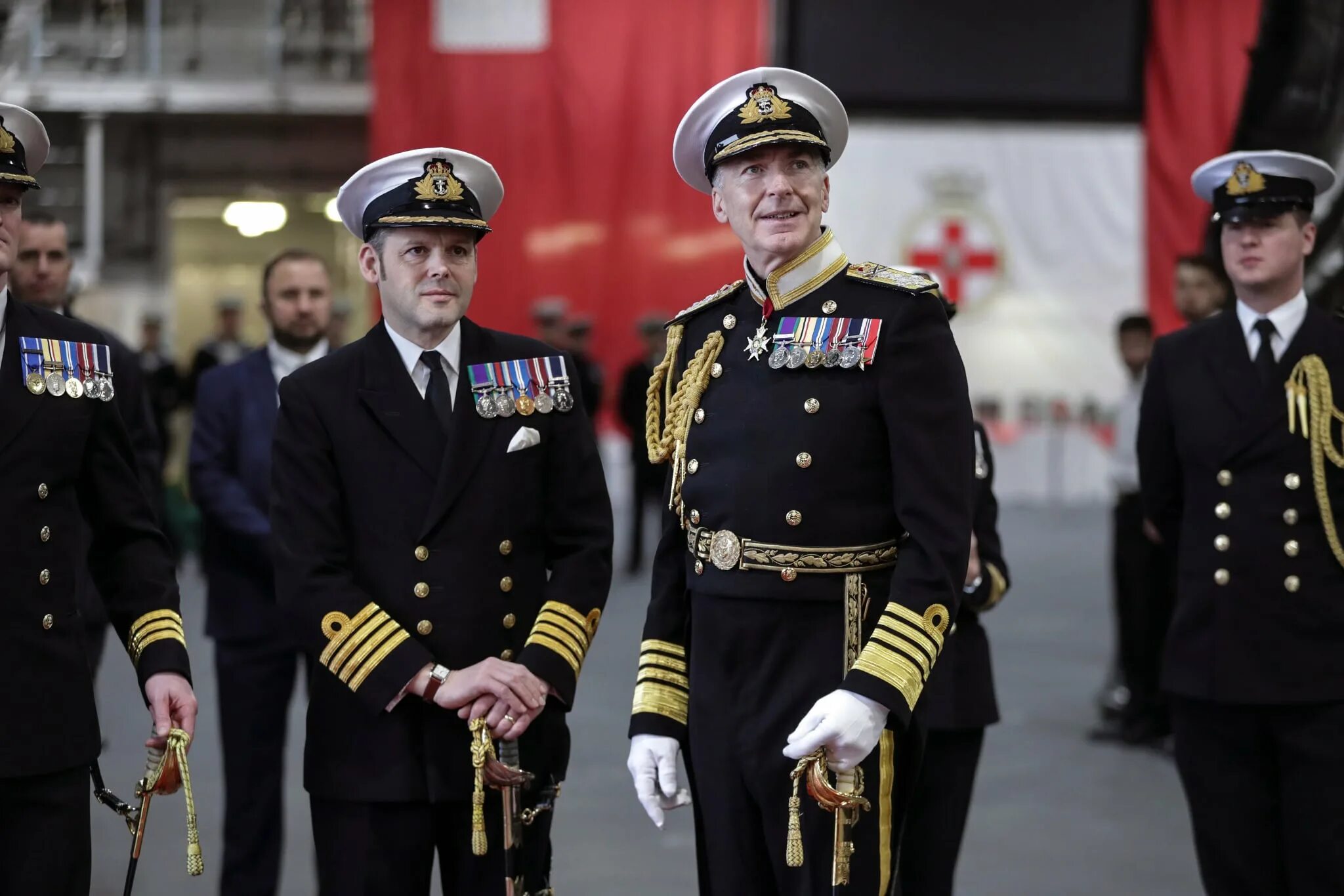 Офицер военно морского флота. Адмиралы Великобритании. Форма ВМС Великобритании Royal Navy. Адмирал флота Британии. Королевский ВМФ Великобритании.