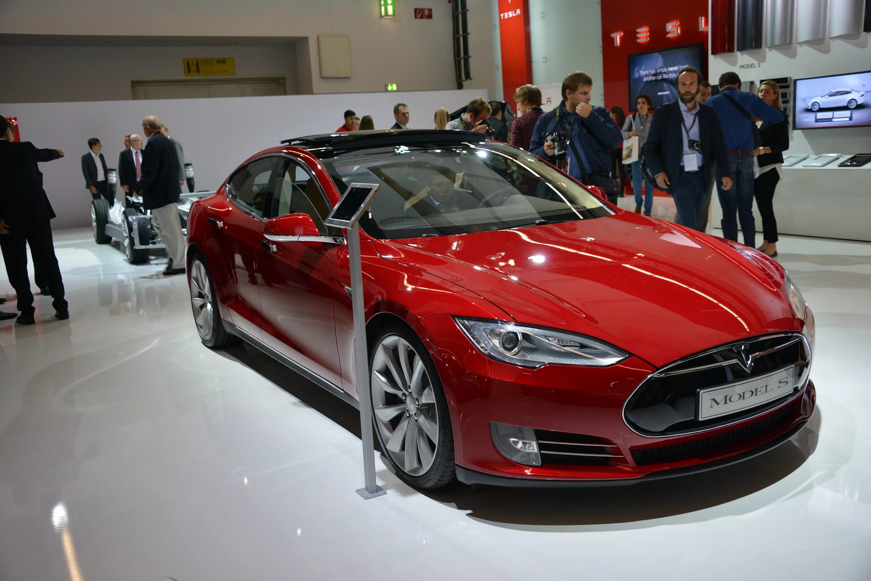 Тесла новая в россии. Электромобиль Tesla. Тесла модель 1. Tesla model s 2023. Тесла первая модель.