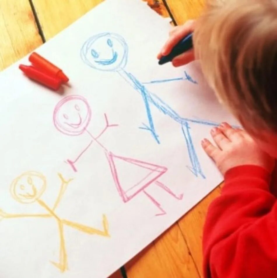 Рисуем с детьми. Дети рисуют на бумаге. Что порисовать с детьми. Рисуем человека с детьми. Ребенок любит писать