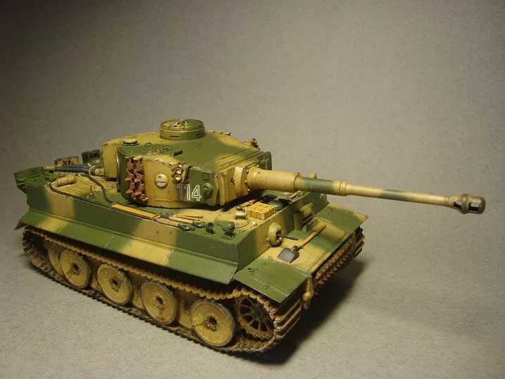 Танк тигр звезда 1/35. PZKPFW vi Tiger p звезда. Тигр танк звезда 1 35 покраска. Звезда Tiger 1/72. Тигр звезда 1 35