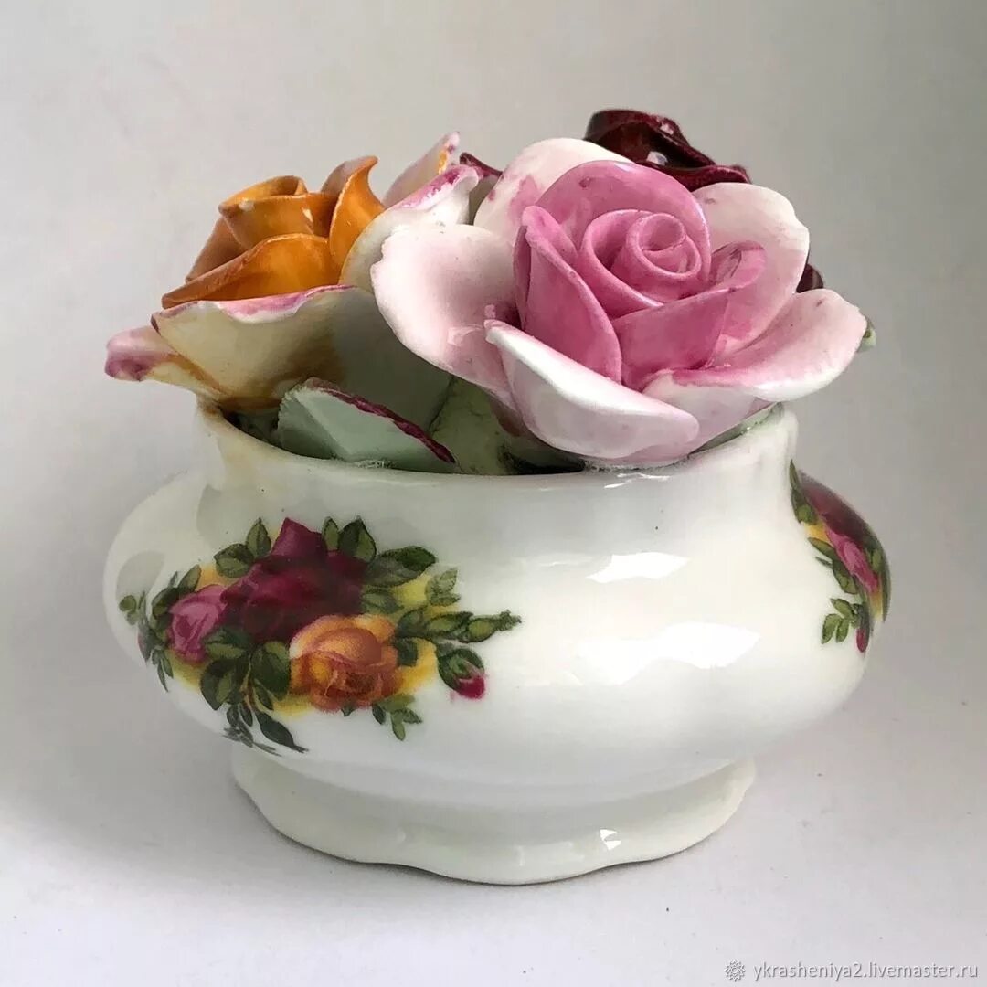 Кузнецовский фарфор яблоневый цвет. Шкатулка цветы pavone e55215. Capodimonte италия фарфор. Костяной фарфор "яблоневый цвет" лфз. Фарфоровые цветы роял далтон англия.