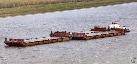 2 баржи