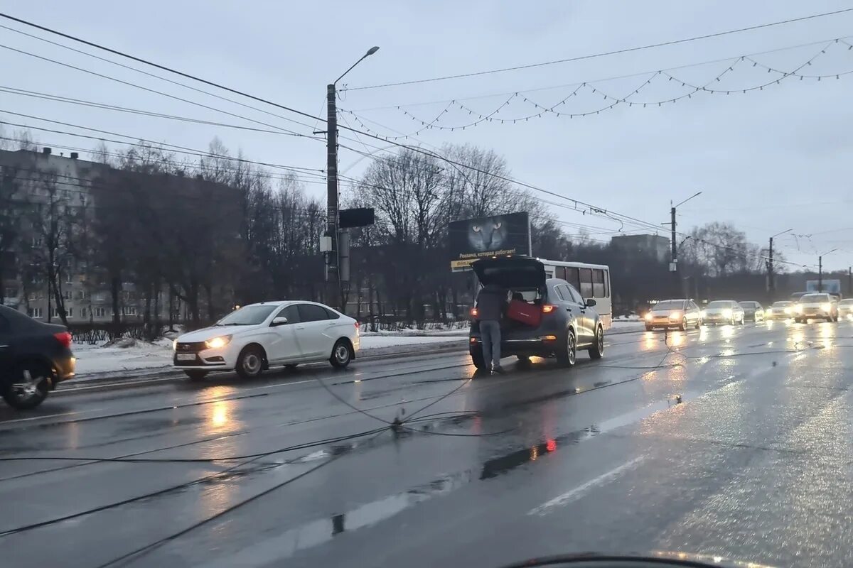 Московское шоссе Рязань. Март в городе. Март на улице. Улица вечером.