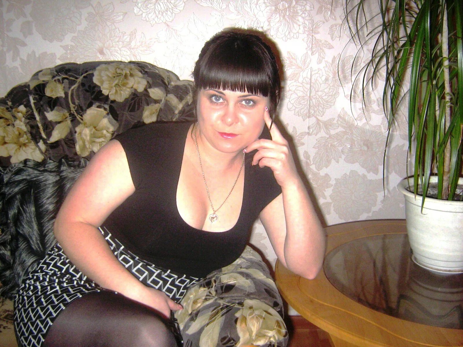 женщины знакомятся. женщина ищет женщину для общения. женщины которые хотят. девочки для нечастых встреч. женщины 50 55 лет для серьезных отношений.