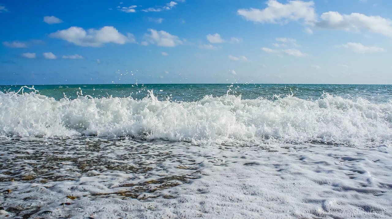 Теплое море в абхазии в июне. Абхазия море. черное море абхазия пицунда. абхазия прозрачное море. прозрачное море пицунда абхазия.