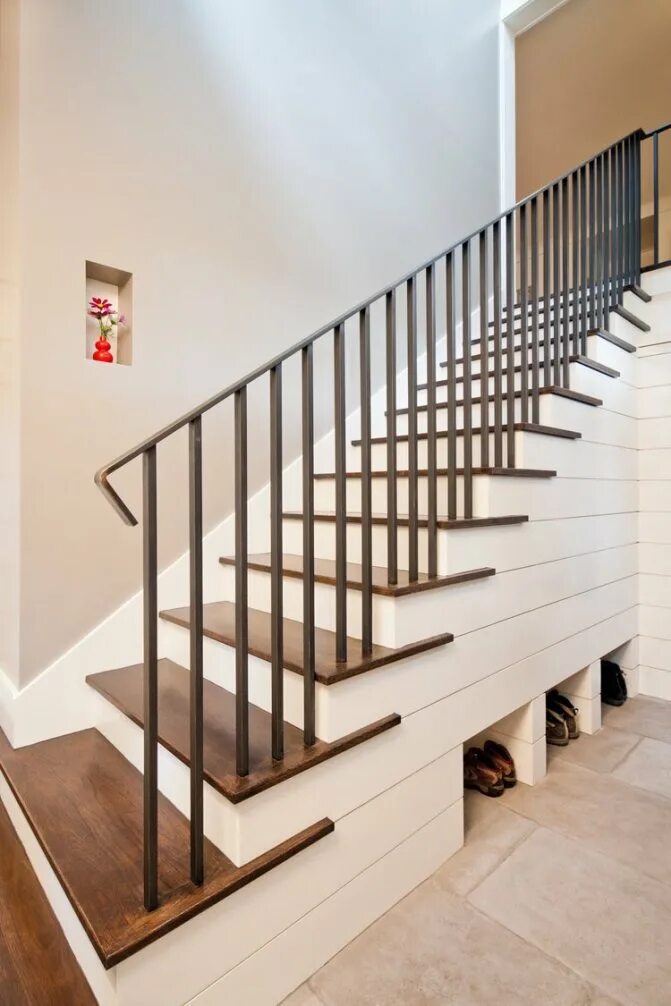 перила металлические. уличная лестница. перила для лестницы. кованые перила. перила для лестницы.