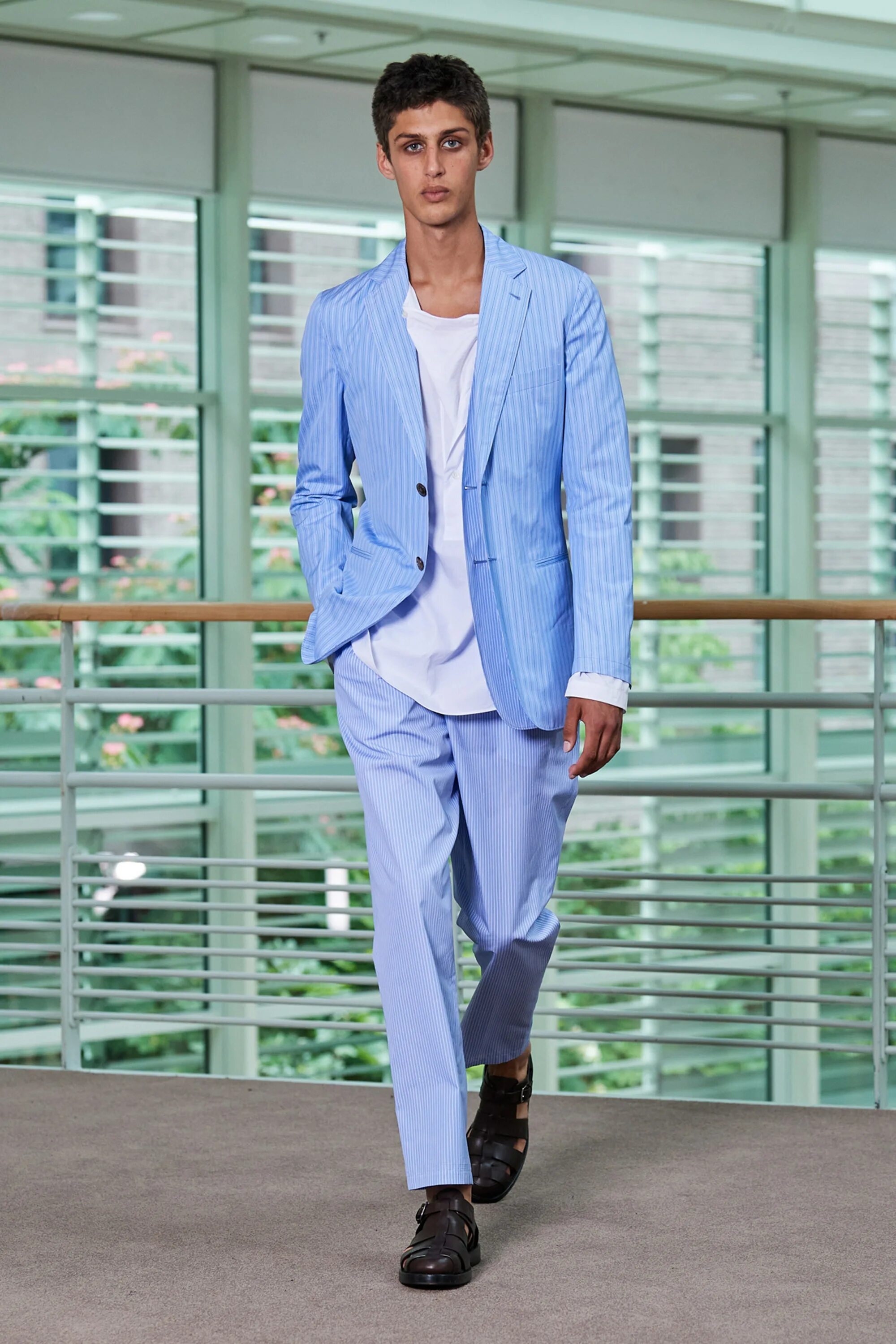 Hermes Spring 2020 Menswear collection. Мужская мода 2021-2022 лето. Мужские костюмы тренды