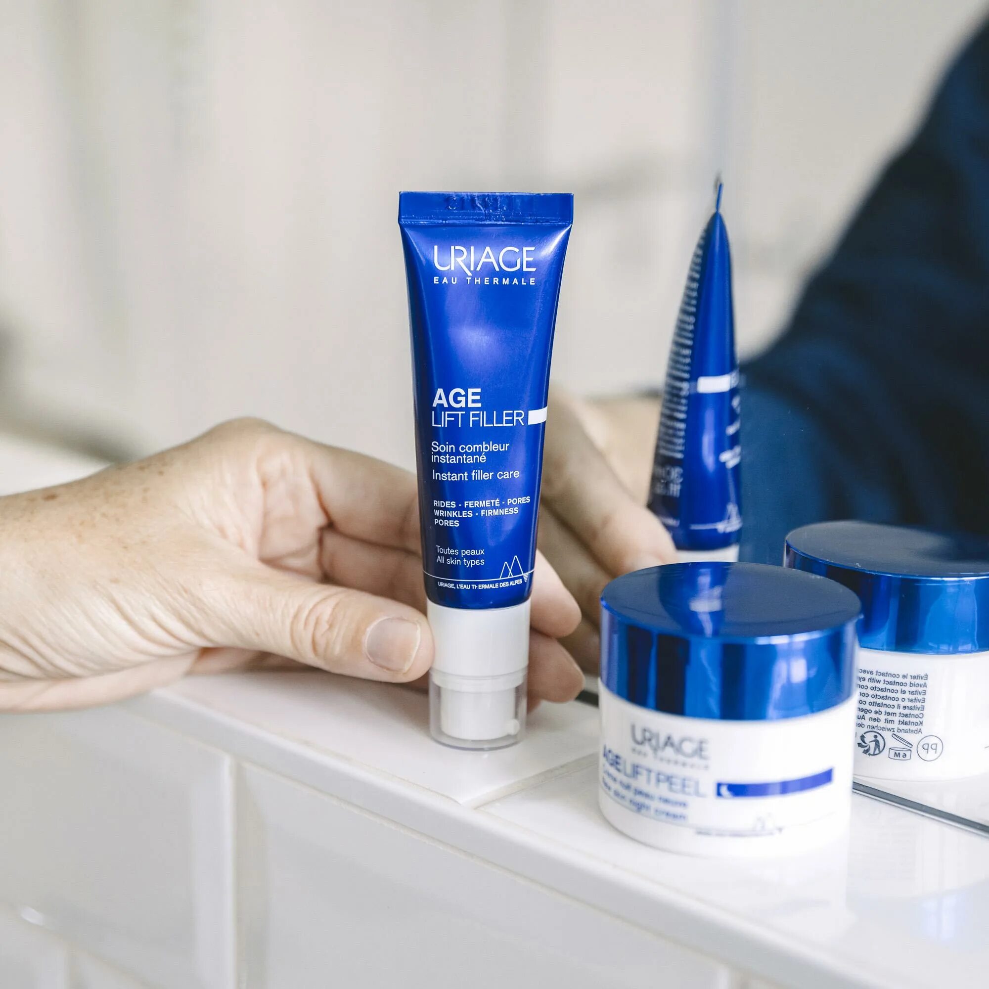 Uriage age lift состав. Урьяж эйдж лифт. Эйдж лифт. Uriage age lift состав. Эйдж лифт.