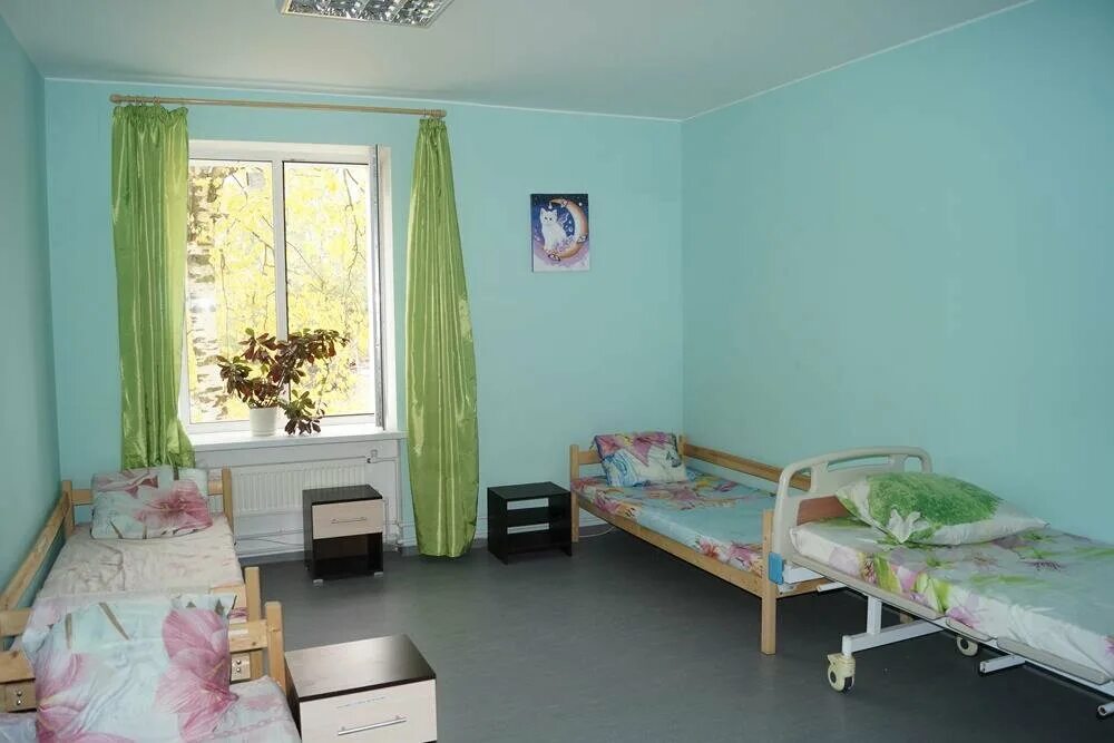 французская деревня пансионат для пожилых. пансионат. интерьер комнаты для лежачих престарелых. пансионат для инвалидов. пансионат южный нижний новгород улица свободы 100а.