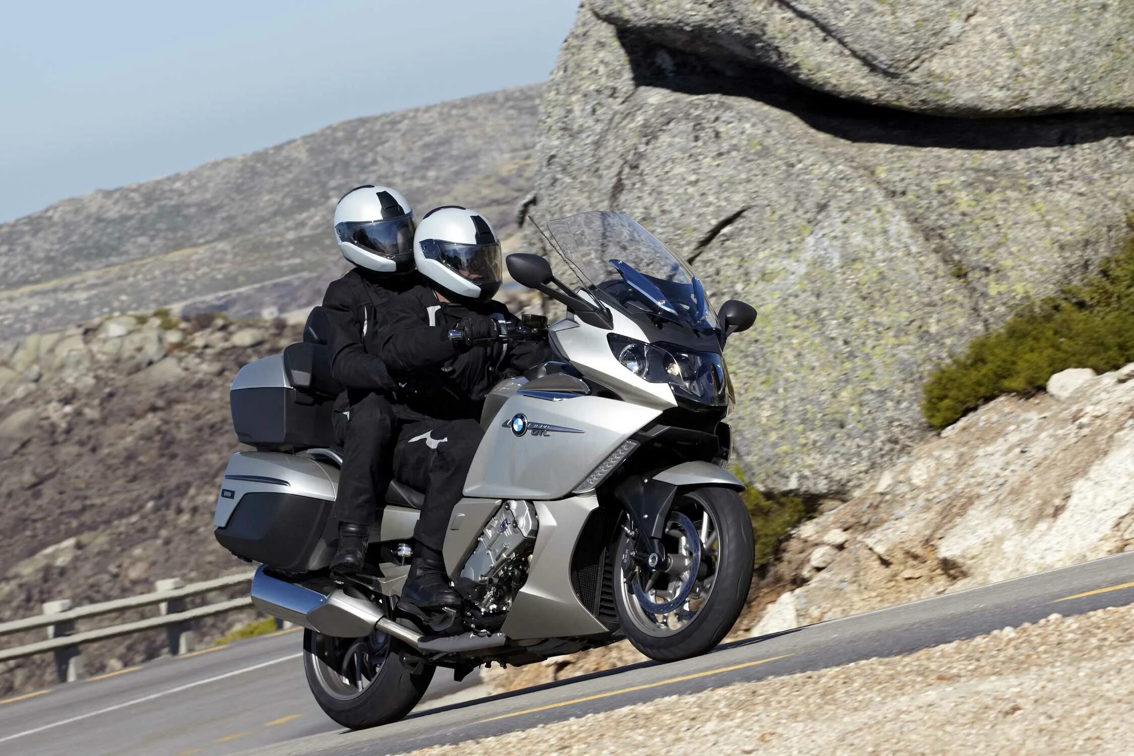 Туристический мотоцикл bmw k1200. Мотоцикл бмв турист. Мотоцикл бмв 1200 rt. Мотоцикл бмв 1200 rs. Мотоцикл bmw k1600gtl.