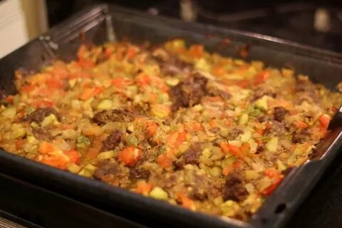 Овощи с мясным фаршем в духовке