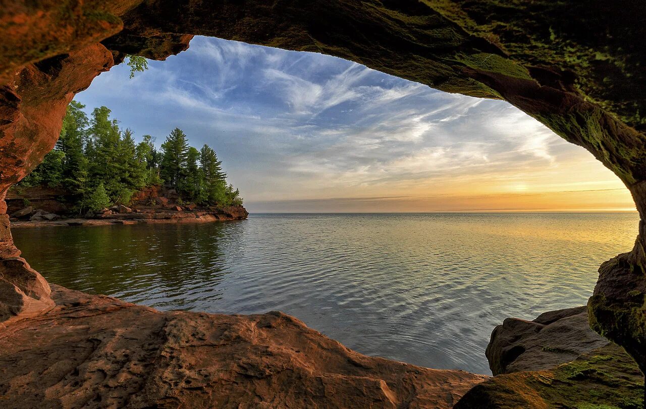 Какая глубина озера верхнее. Верхнее (Lake Superior) — озеро. Озеро Супериор США. Озеро верхнее Висконсин. Озеро верхнее Мичиган.