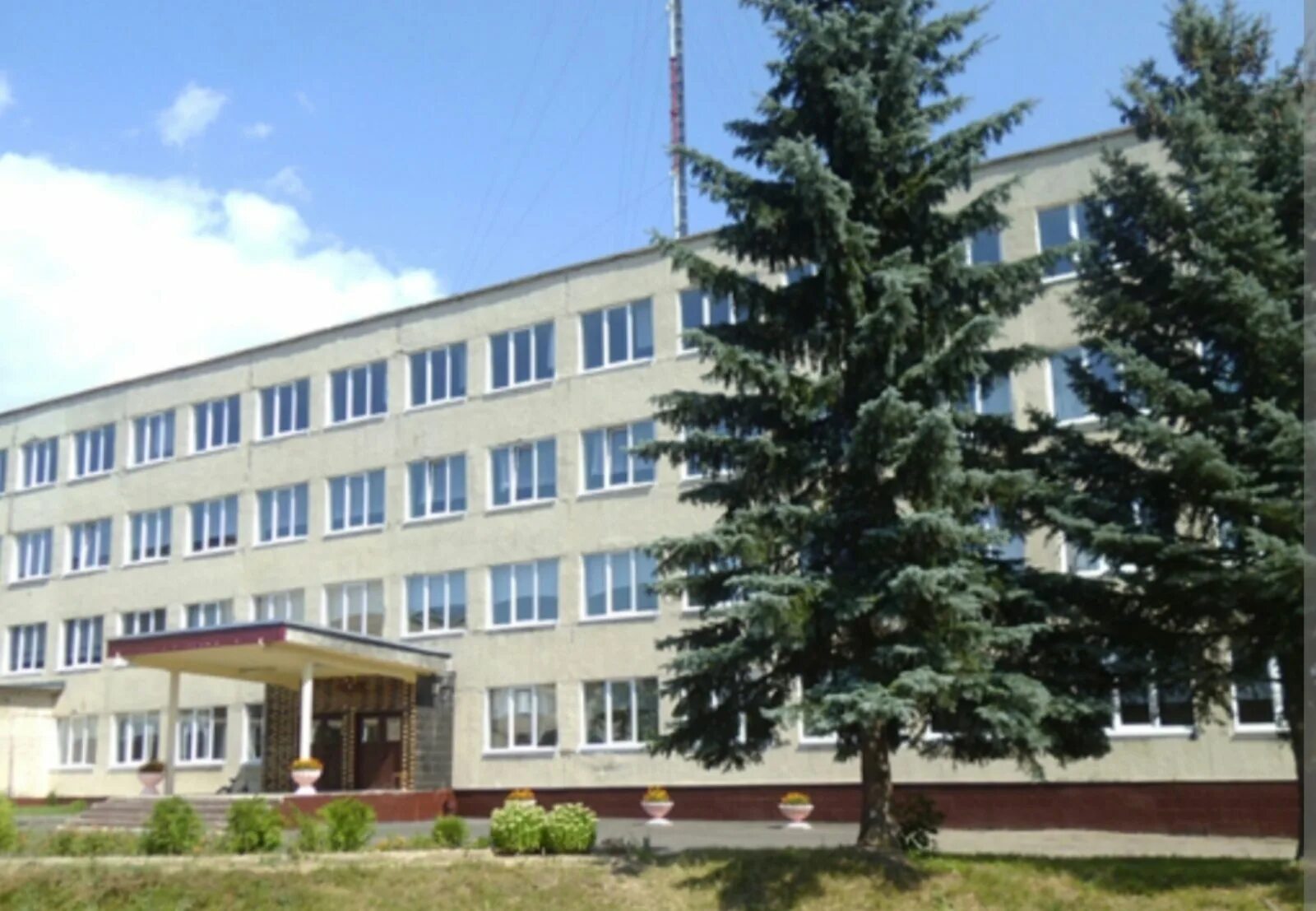 Колледж в столине. Смиловичский сельскохозяйственный профессиональный лицей. Школа номер 1 ивацевичи раньше. Скидель. Новогрудский торгово-экономический колледж.