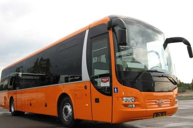 Перевозки автобусы спб. Автобус man Lions regio. Оранжевый автобус. Ман 55 автобус. Автобус ман 55 мест.