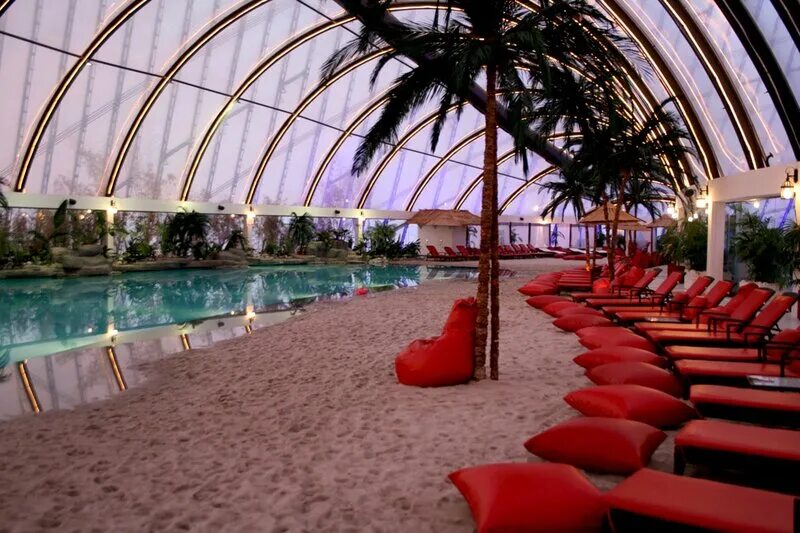 Хан шатыр бассейн. Хан шатыр астана пляж. Хан шатыр бассейн. Хан шатыр бассейн. Хан шатыр пляж.