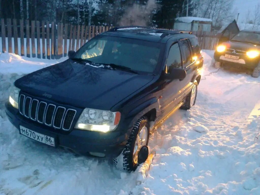 Сто гранд усинск. Здание лукойл усинск. Автосервис гранд усинск. Дорогие машины в барнауле. Бассейн коми усинск.