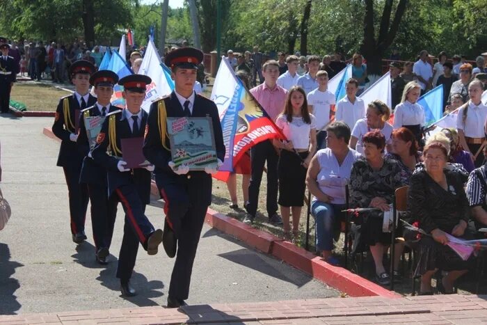 Прогноз погоды краснодон. Поселок Краснодон. Краснодон (посёлок городского типа). Поселок Первомайский Краснодон. Жители поселка Краснодон.