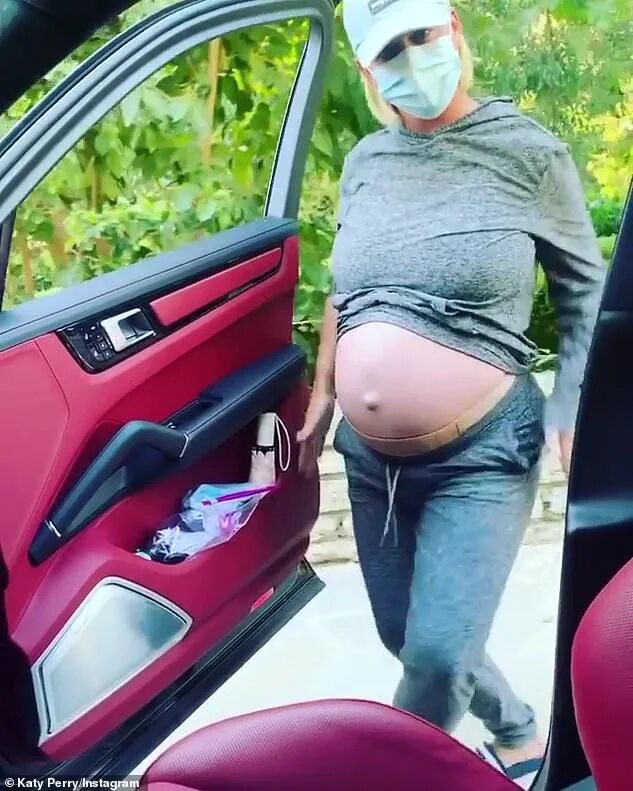 Кэти перри после родов. Кэти перри с дочкой 2022. Перри родила. Кэти перри сейчас 2021. Беременность неожиданно.