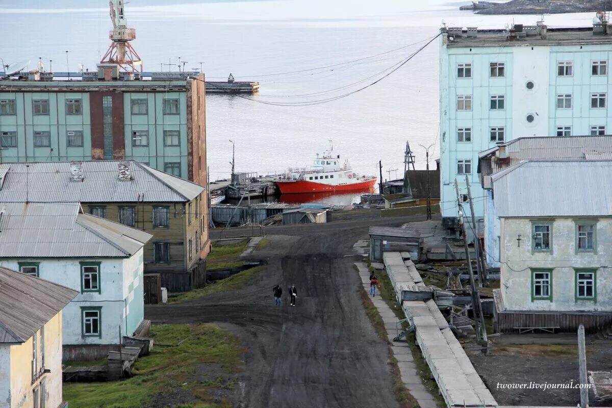 Северная точка красноярского края. Диксон посёлок городского типа. Диксон Таймыр. Арктика поселок Диксон. Диксон Северный поселок.