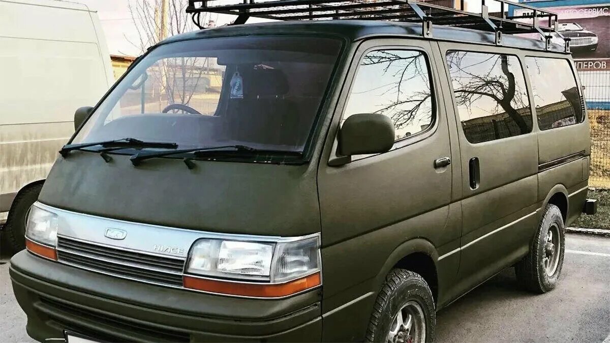 Toyota hiace для бездорожья. Toyota hiace h300. Полный привод тойота хайс. Полный привод тойота хайс. Тойота хайс 4х4.