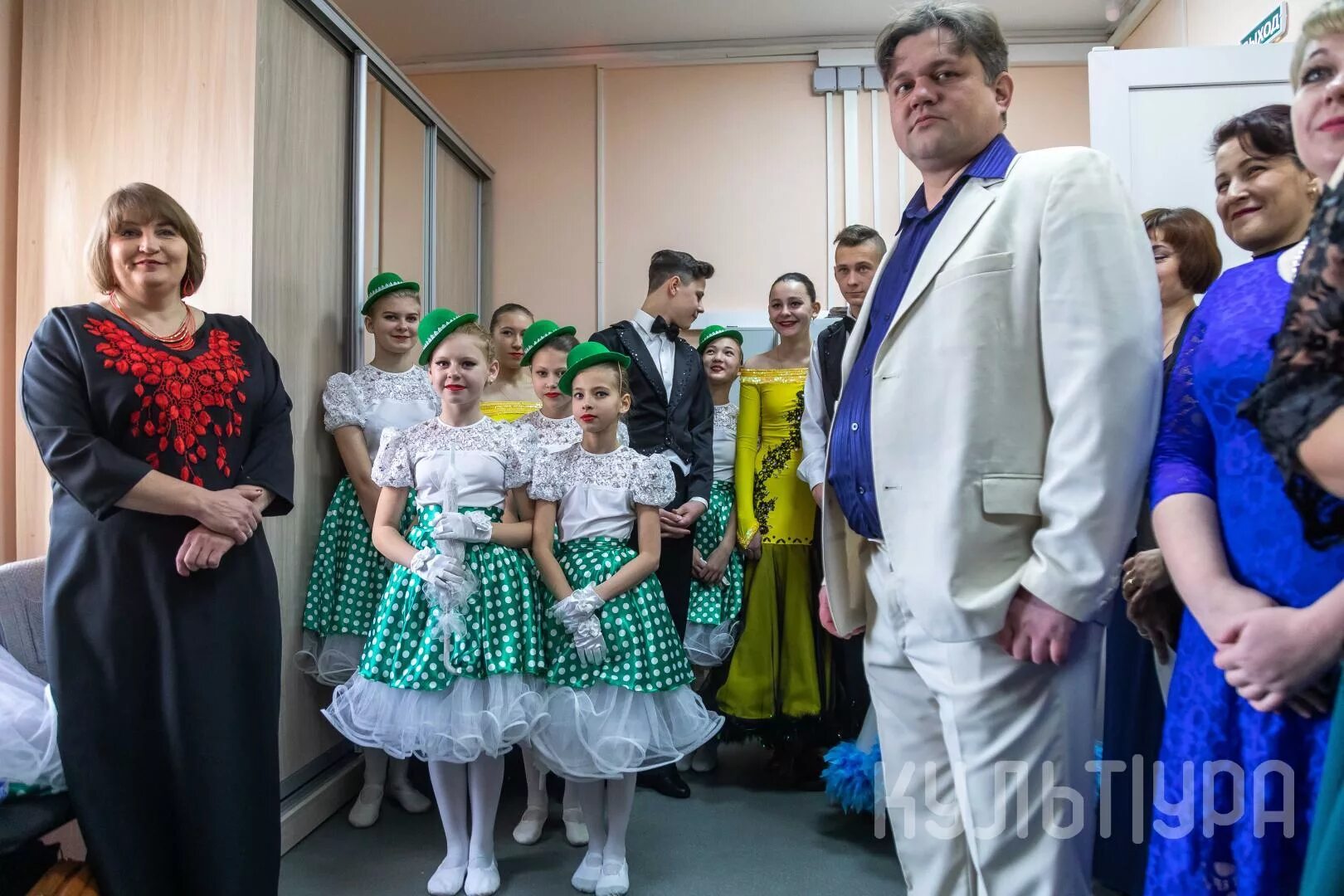 коммуникация с иностранцами. этнос. африка туризм. Culture people. разные нации.