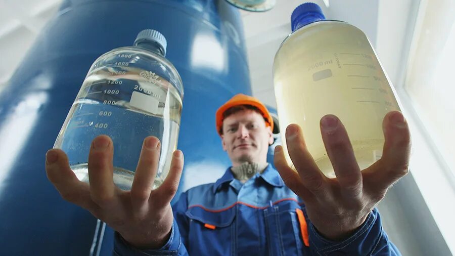 Дезинфекция сточных вод хлор. Хлор на водоканале. Водоочистка для бассейна. Хлор в питьевой воде. Хлор и вода.