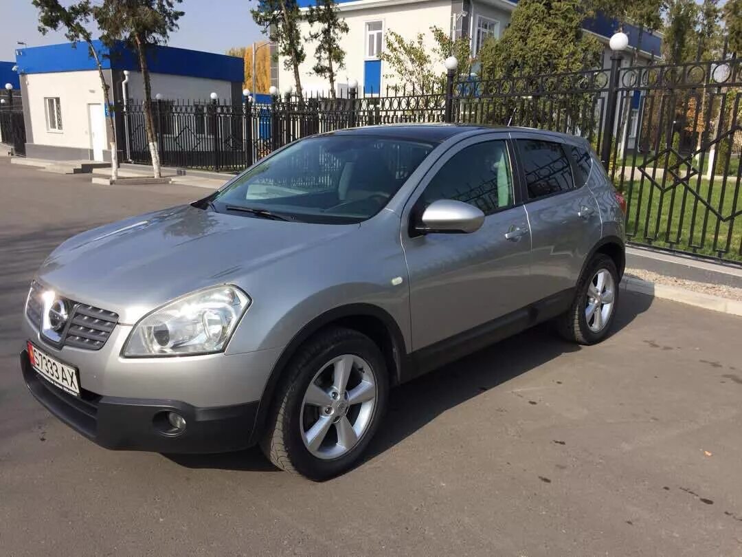 Nissan qashqai 1 поколение. Ниссан кашкай 2 поколения. Nissan qashqai 1 поколение. Ниссан кашкай 1. Ниссан кашкай 1 поколения.