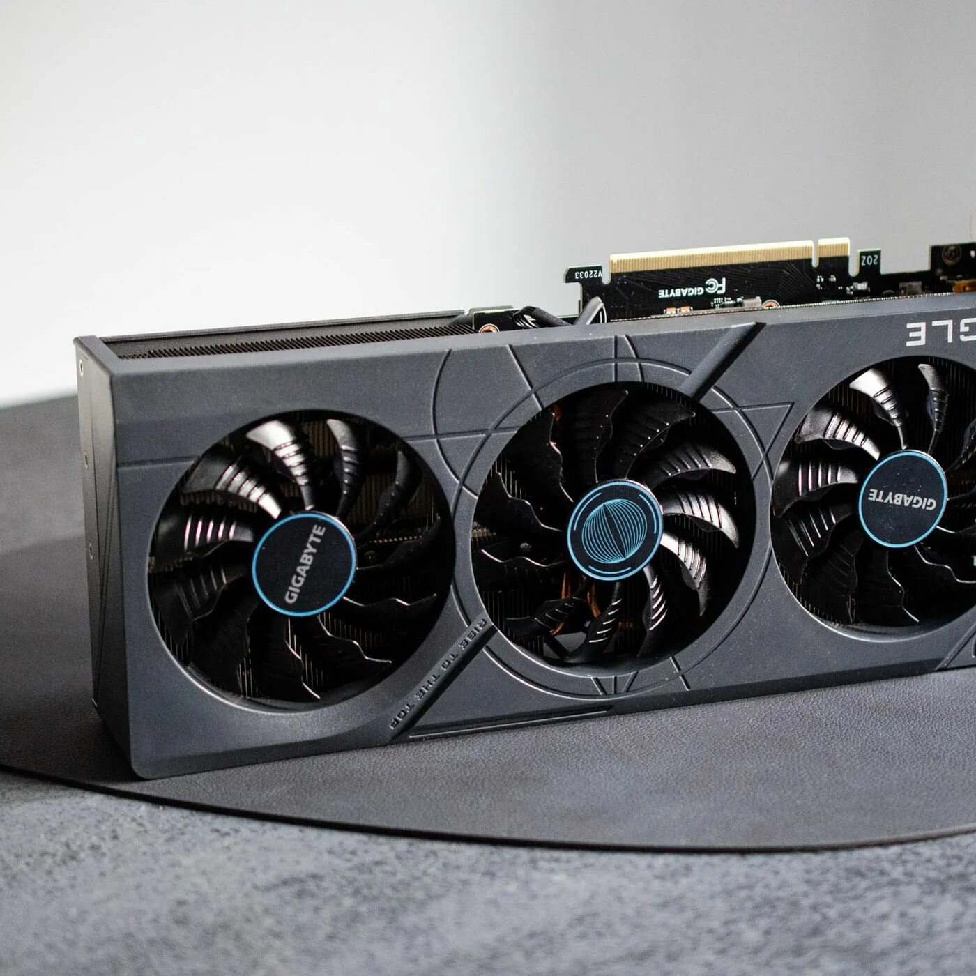 Rtx 4070 super dual обзор. Geforce gtx 4070 ti. rtx 4070 super. gtx 990 ti. nvidia 4070.