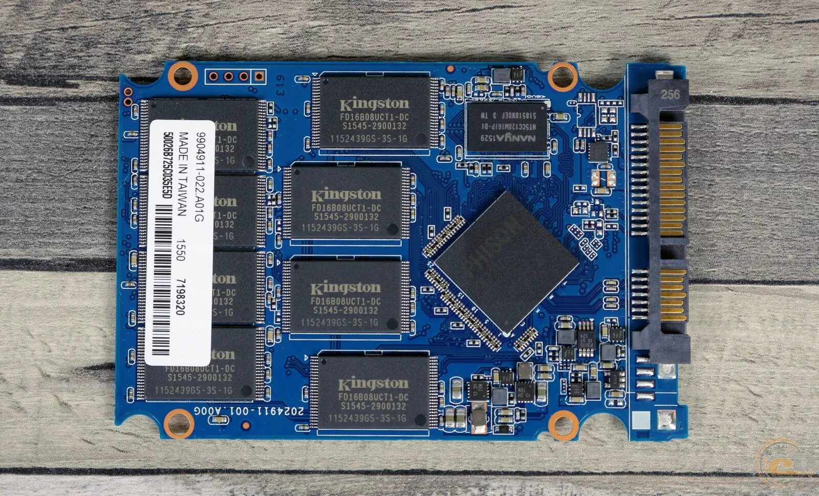 Самсунг с памятью 256. SSD Kingston 256gb. Чипы памяти SSD. SSD внутренняя память 6 TB.