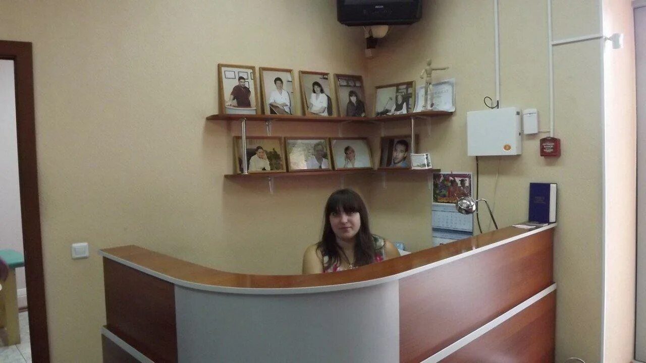 Физиотерапевтические процедуры. Физиотерапевтический кабинет. Нейромед тюмень клиника. Аппарат колибри для магнитотерапии. Физио отделение больницы.